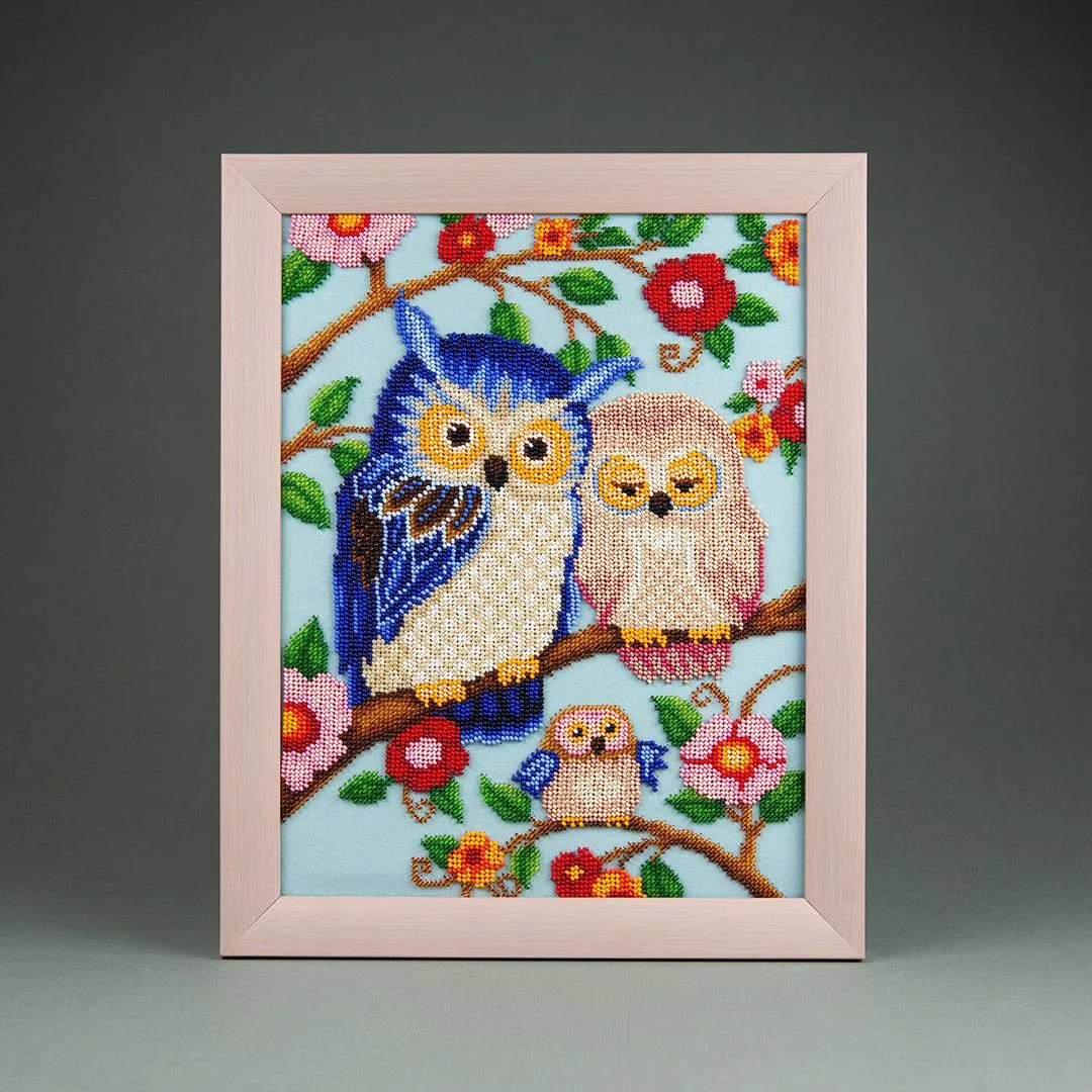 Beadwork kit B-747 "Happy family" Charivna Mit