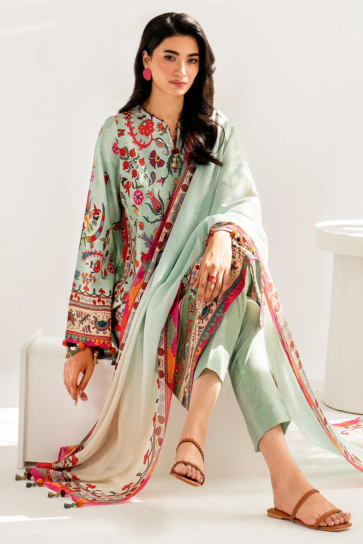 Digital Printed Lawn USE - 9080