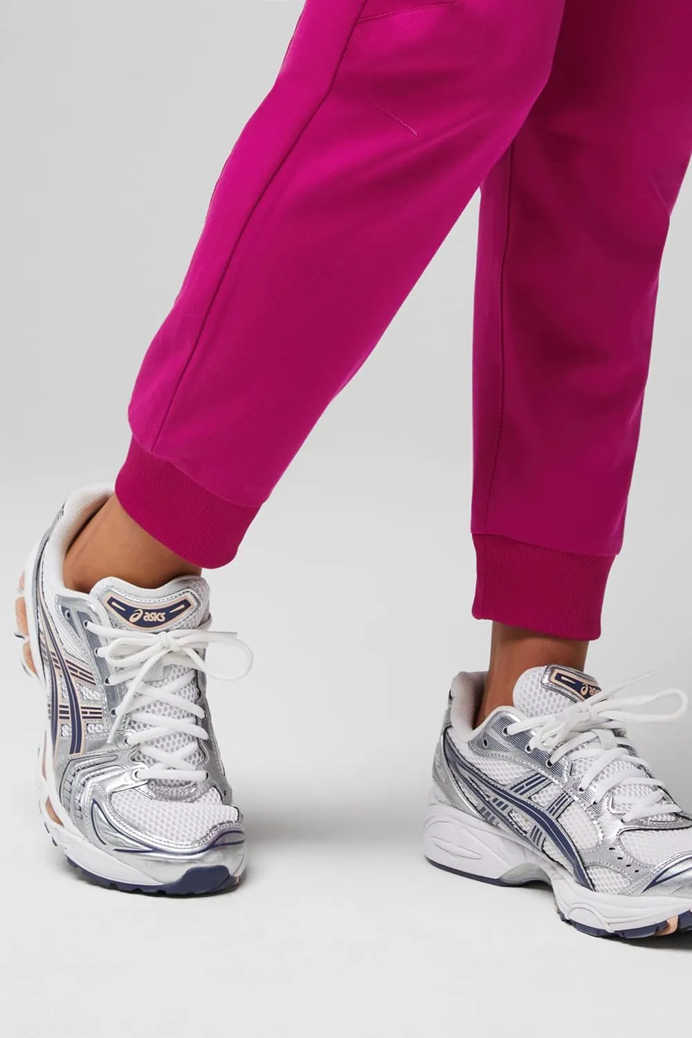 Fabletics Women's Active Scrub Jogger - MotionTech, Pocket-Packed, Lightweight, Wrinkle-Resist, Semi-Slim Fit