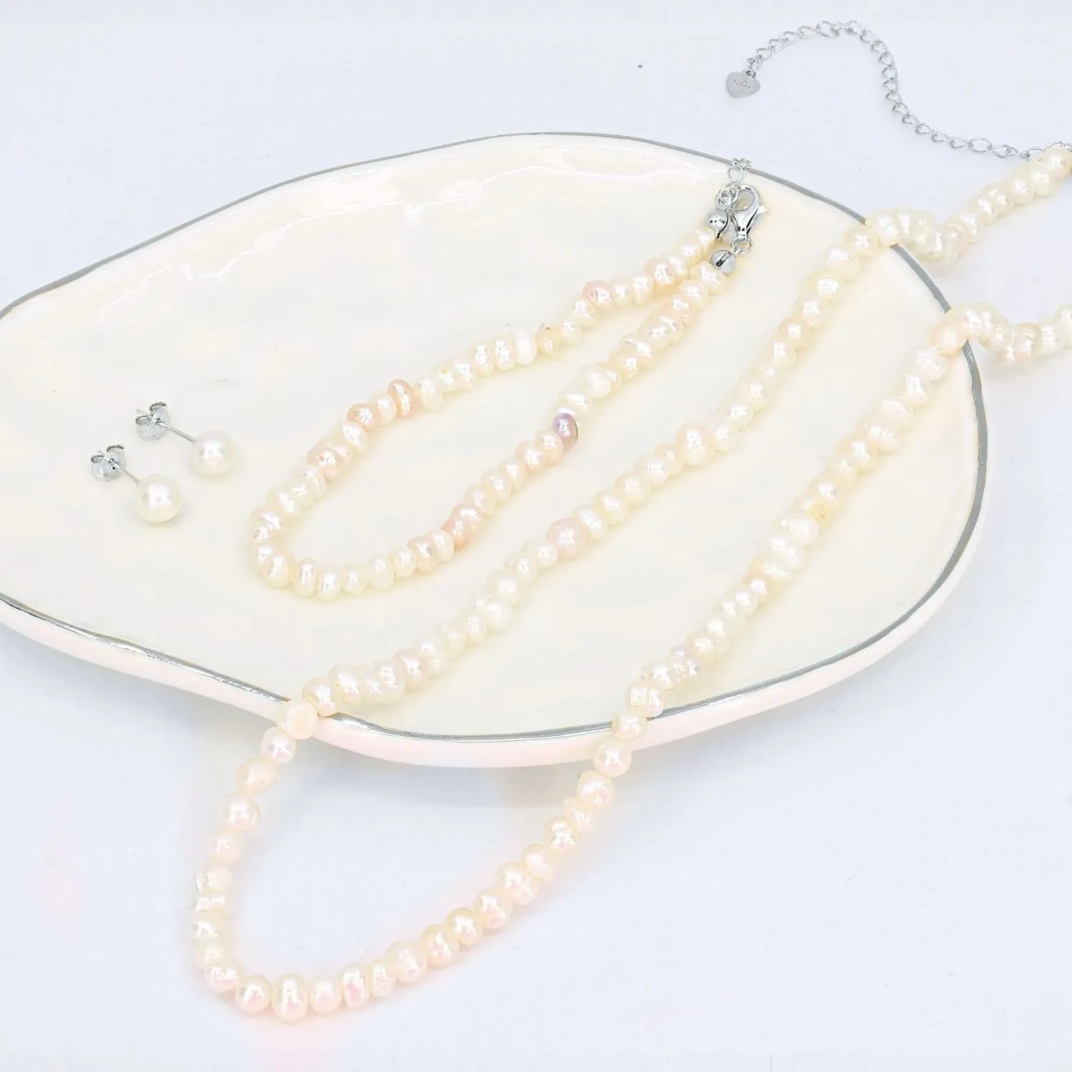 Natural Freshwater Pearl Bracelet