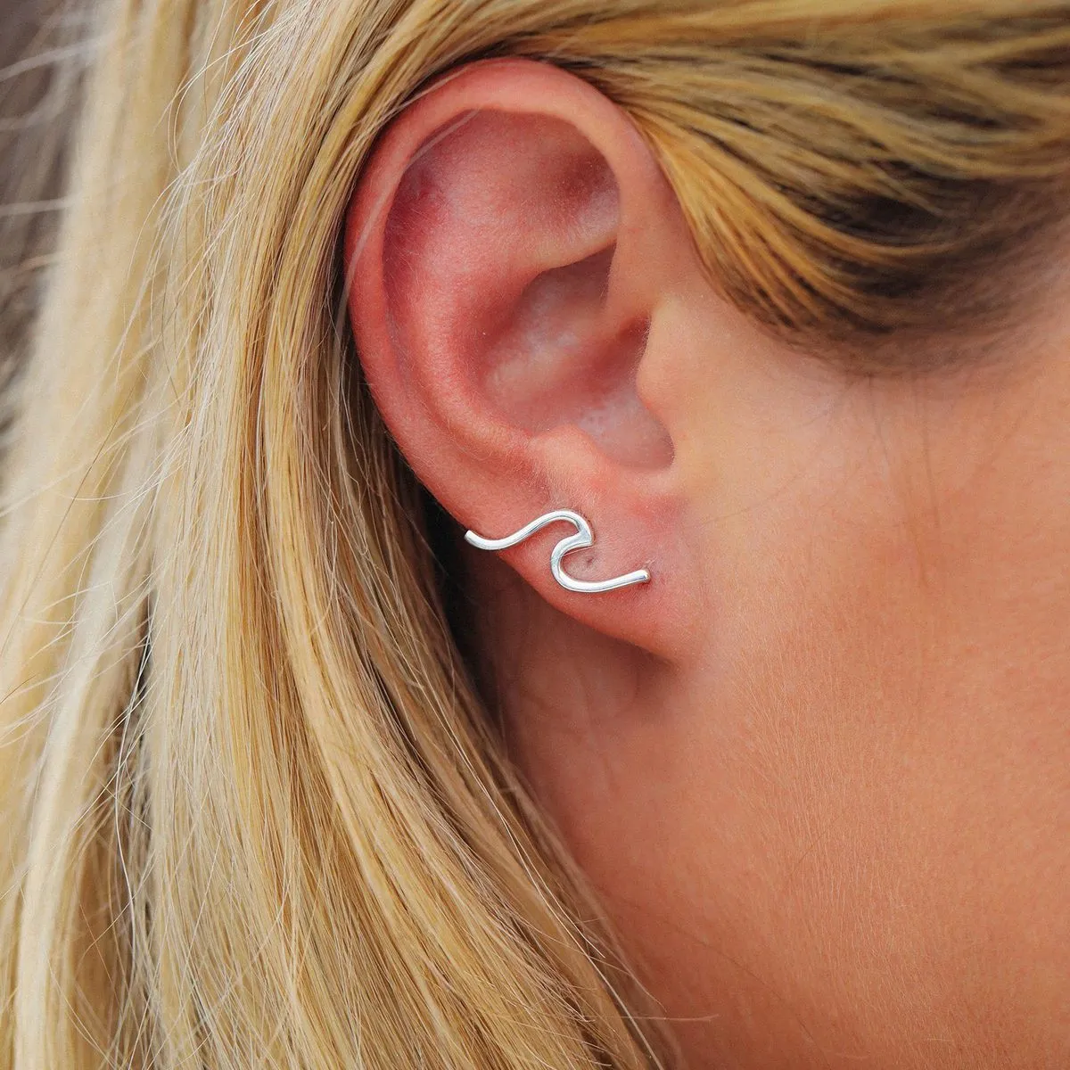 PURA VIDA WAVE EAR CLIMBER